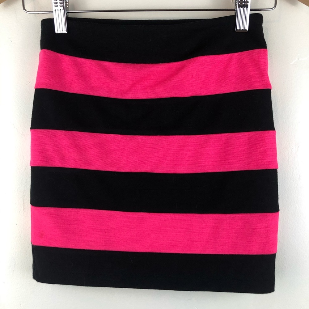 Forever 21 XXI mini skirt pink black stripe  tube